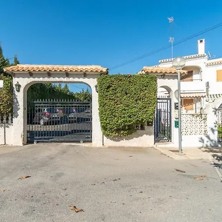 Cb Living - 2 Bedroom Condo, Playa Flamenca Apartment *