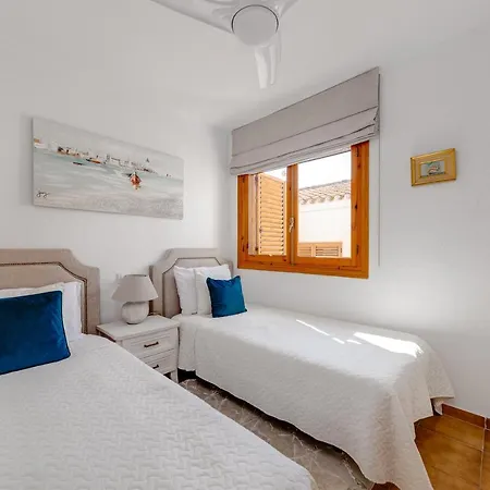 Cb Living - 2 Bedroom Condo, Playa Flamenca Apartment